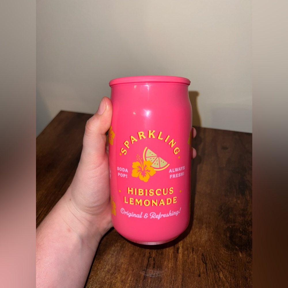 Sparkling Hibiscus Lemonade Candle, NWOT